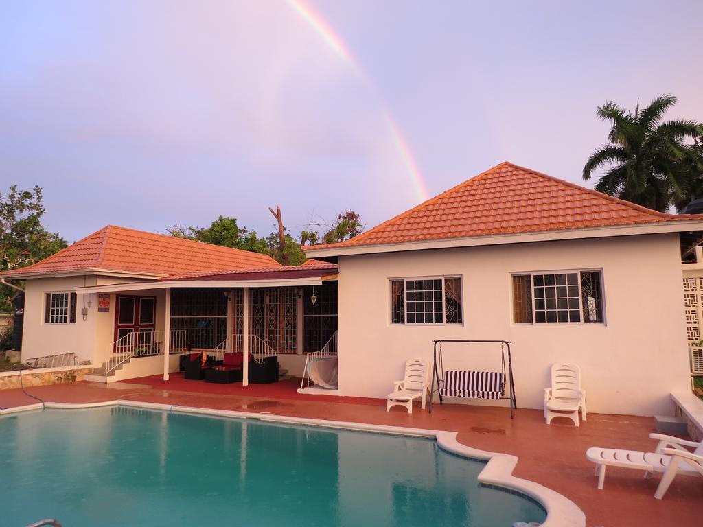 The Retreat @ A Piece Of Paradise Bed & Breakfast Montego Bay Exterior photo