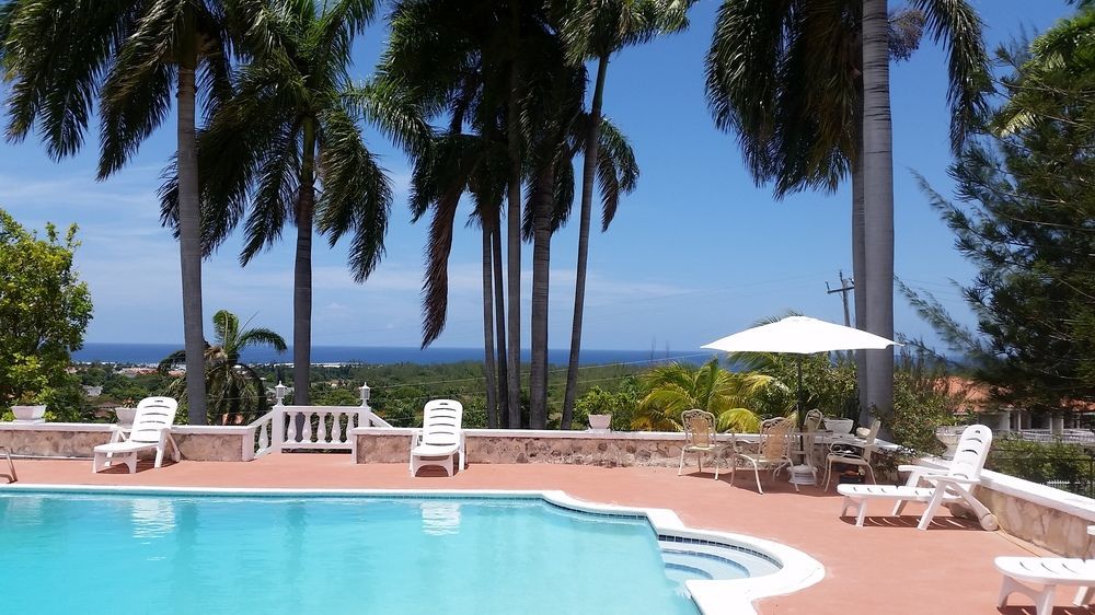 The Retreat @ A Piece Of Paradise Bed & Breakfast Montego Bay Exterior photo