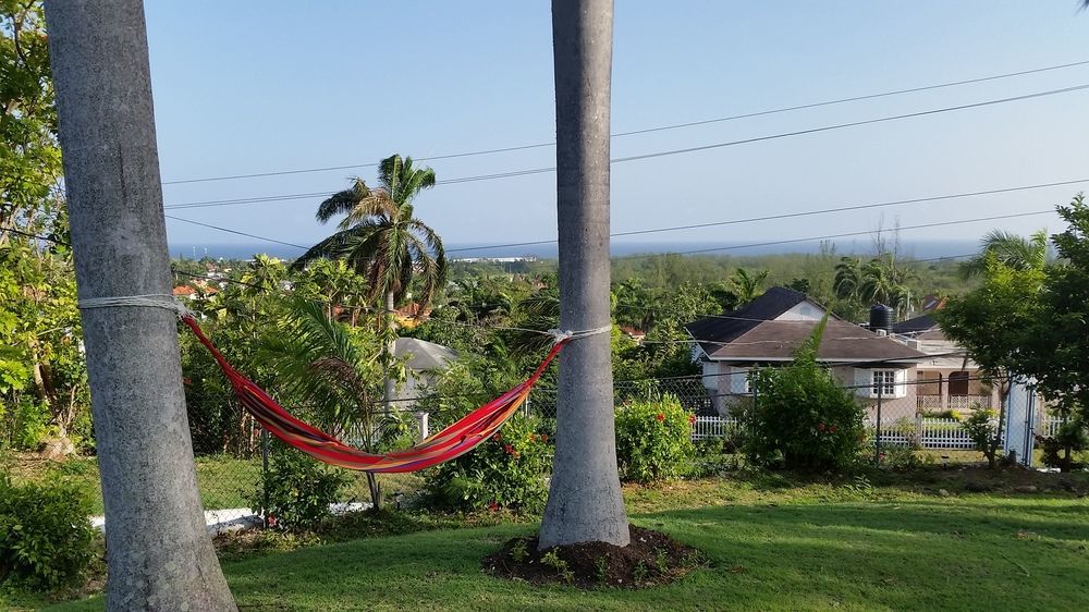 The Retreat @ A Piece Of Paradise Bed & Breakfast Montego Bay Exterior photo