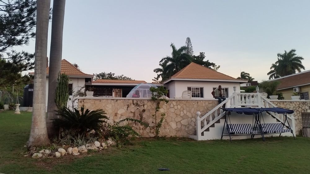 The Retreat @ A Piece Of Paradise Bed & Breakfast Montego Bay Exterior photo